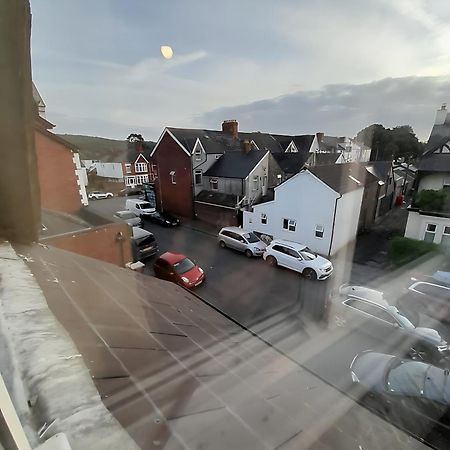 Entire Victoria Park Cardiff Apartment With Free Street Parking Bus 17 And 18 Direct To Cardiff City Centre, Fast Free Wi-Fi Екстер'єр фото