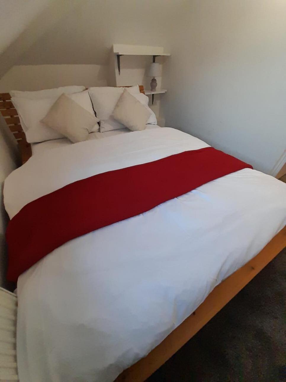 Entire Victoria Park Cardiff Apartment With Free Street Parking Bus 17 And 18 Direct To Cardiff City Centre, Fast Free Wi-Fi Екстер'єр фото