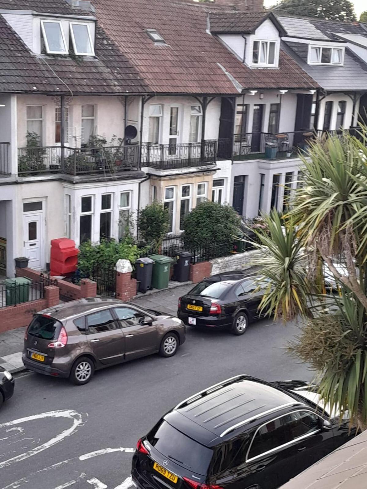 Entire Victoria Park Cardiff Apartment With Free Street Parking Bus 17 And 18 Direct To Cardiff City Centre, Fast Free Wi-Fi Екстер'єр фото