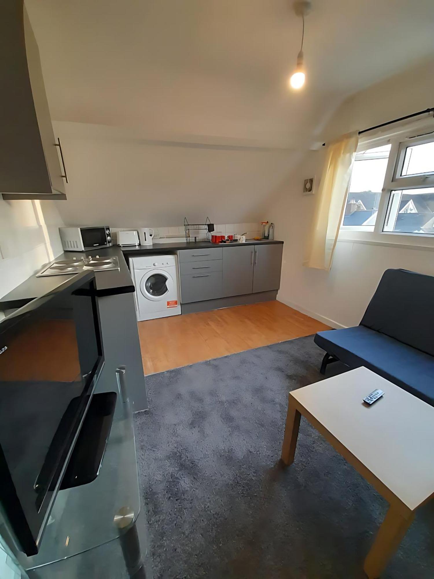 Entire Victoria Park Cardiff Apartment With Free Street Parking Bus 17 And 18 Direct To Cardiff City Centre, Fast Free Wi-Fi Екстер'єр фото